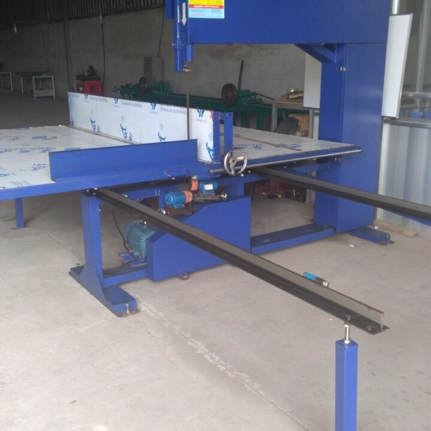 Mát cắt mút đứng