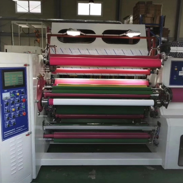 Máy cắt băng keo